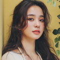美女扒开裤子让男人捅